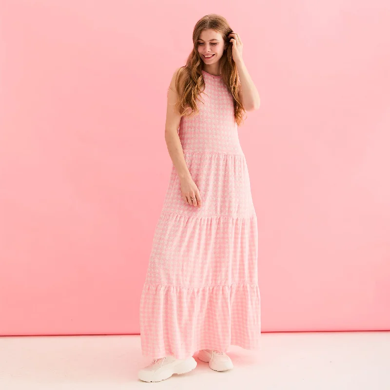 Maxi dresses with vibrant floral patterns -Paula Gingham Cotton Knitted Maxi Dress - Light Pink