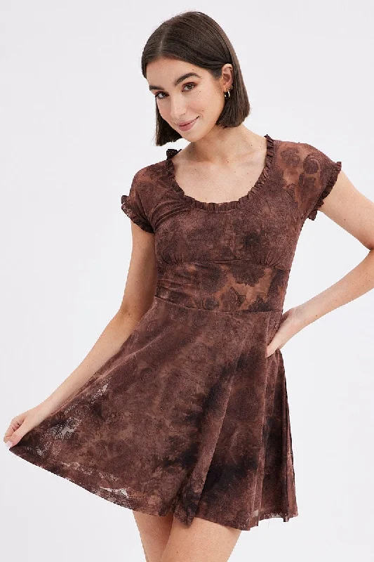 Mini Dresses with Puffy Sleeves -Brown Paisley Mini Dress Short Sleeve Scoop Neck Fit & Flare